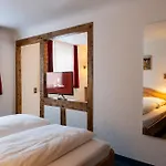 Zajazd Gaestehaus Korf Unkel