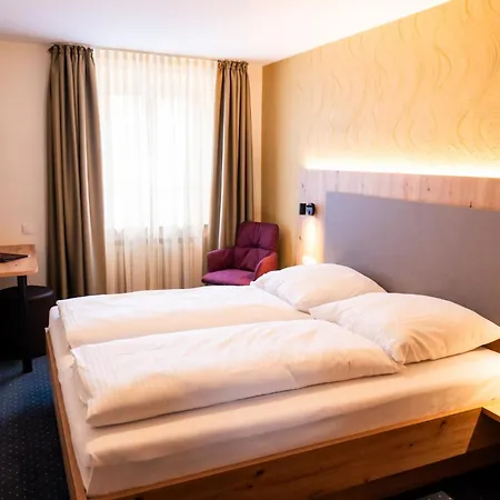 אורחן Gaestehaus Korf 3*